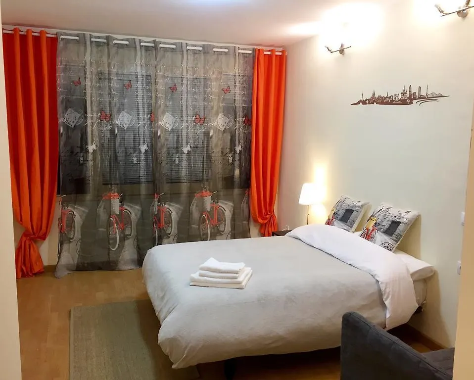 Guest House Barcelona Bruc I & II 2*,